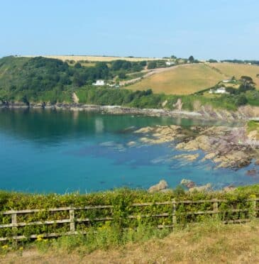A complete guide to Talland Bay beach